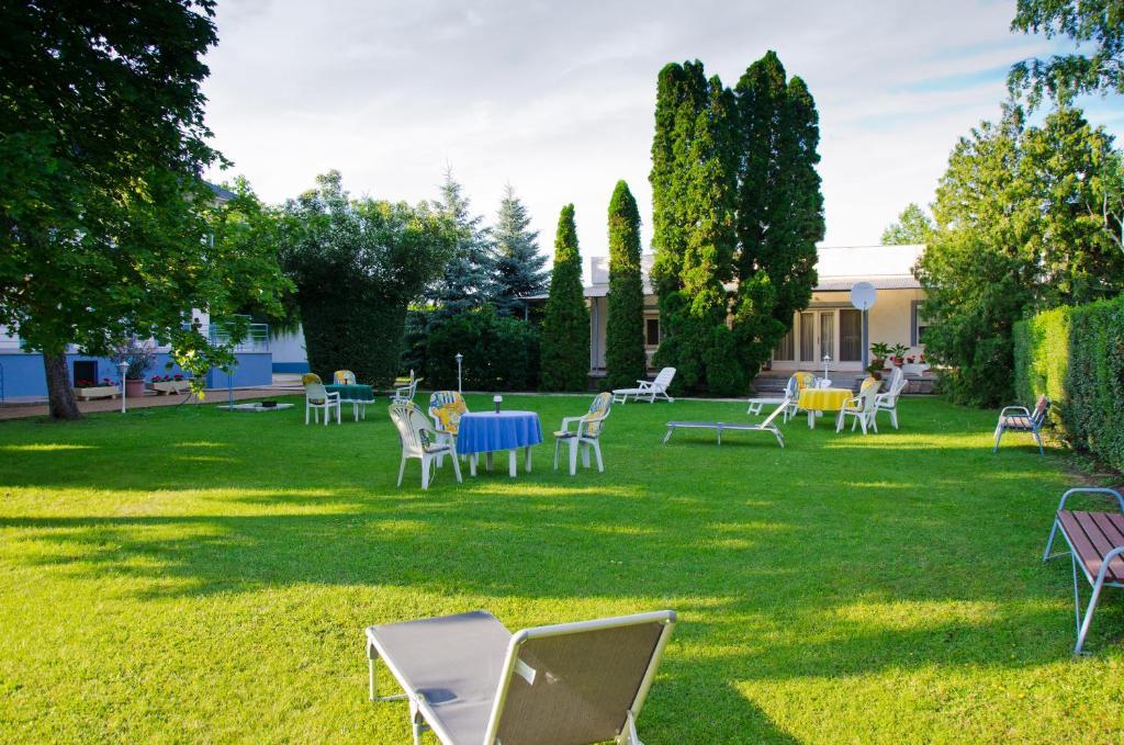 Samson Apartment Hajduszoboszlo Bagian luar foto
