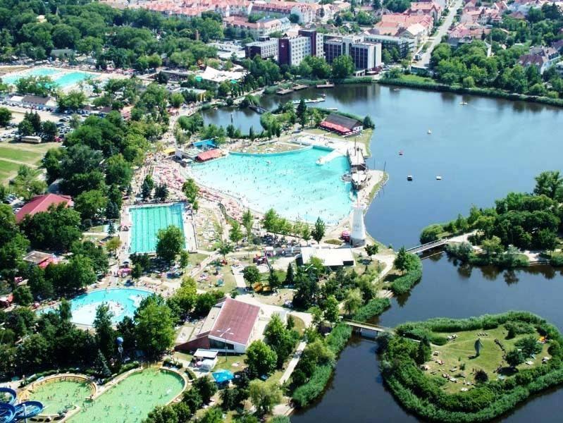 Samson Apartment Hajduszoboszlo Bagian luar foto