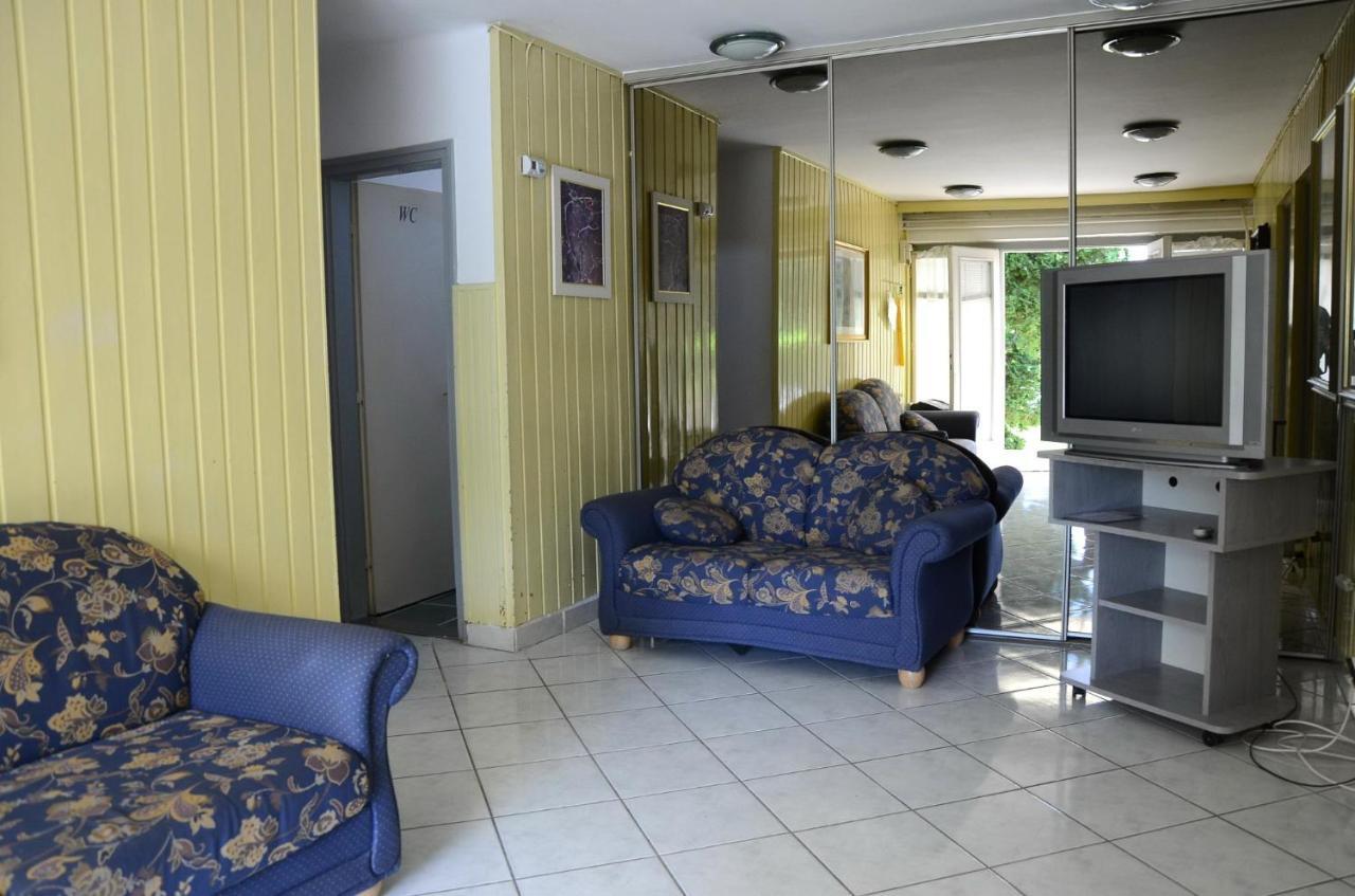 Samson Apartment Hajduszoboszlo Ruang foto